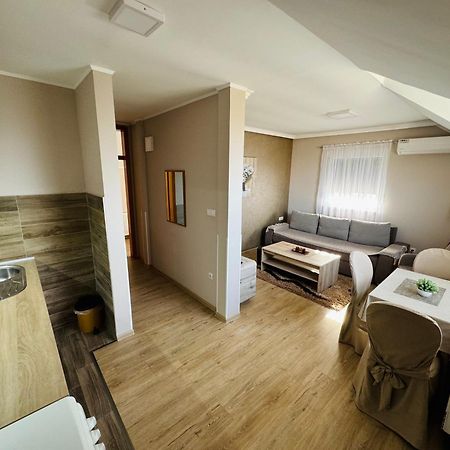 Gradiska Na Savi Apartmani I Sobe Exterior foto
