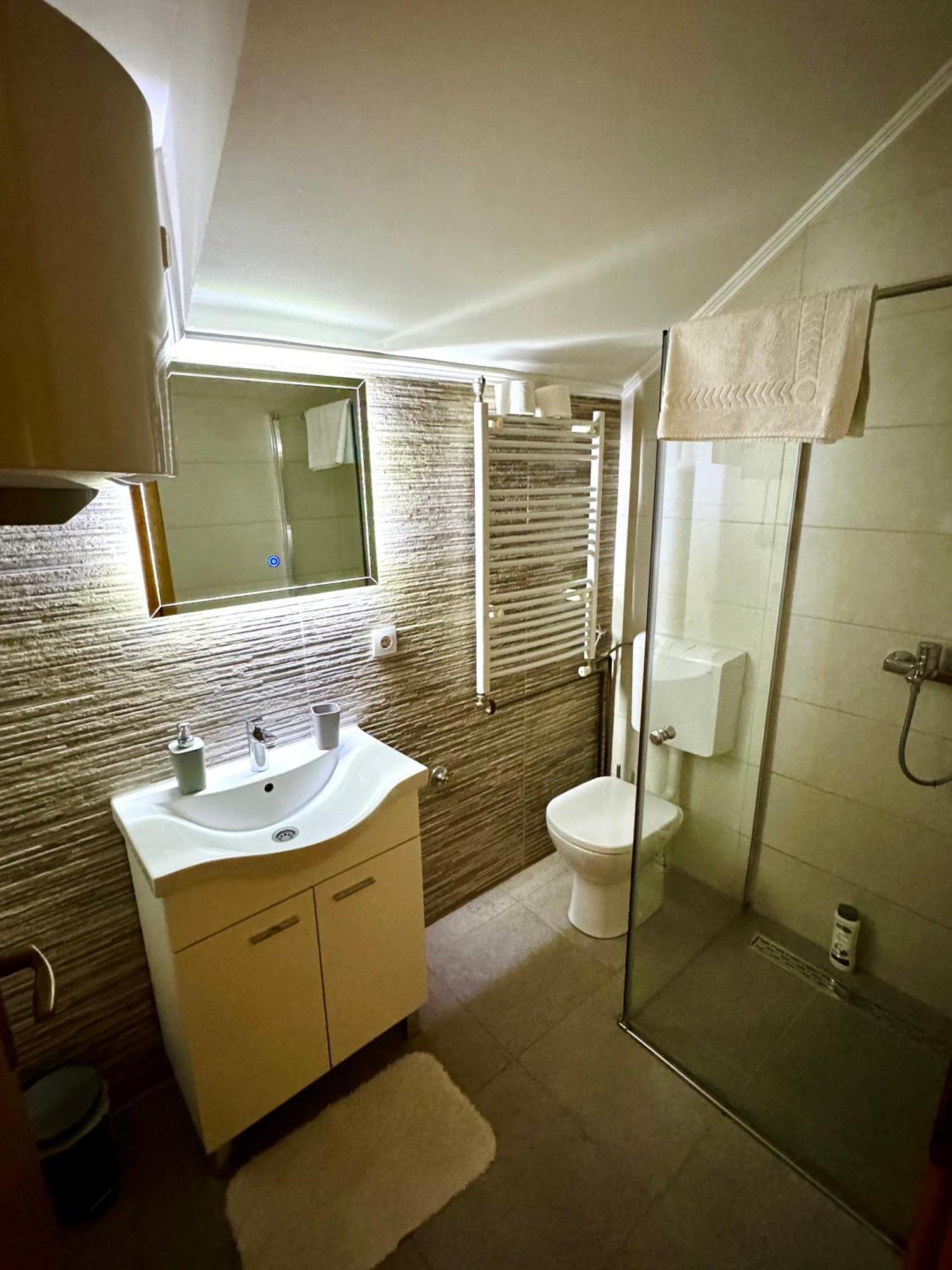 Gradiska Na Savi Apartmani I Sobe Exterior foto