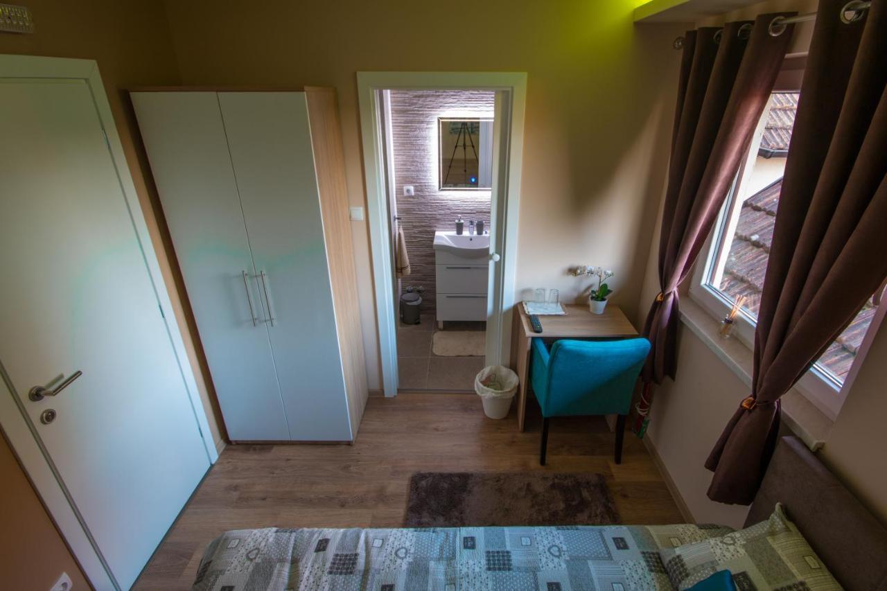 Gradiska Na Savi Apartmani I Sobe Exterior foto
