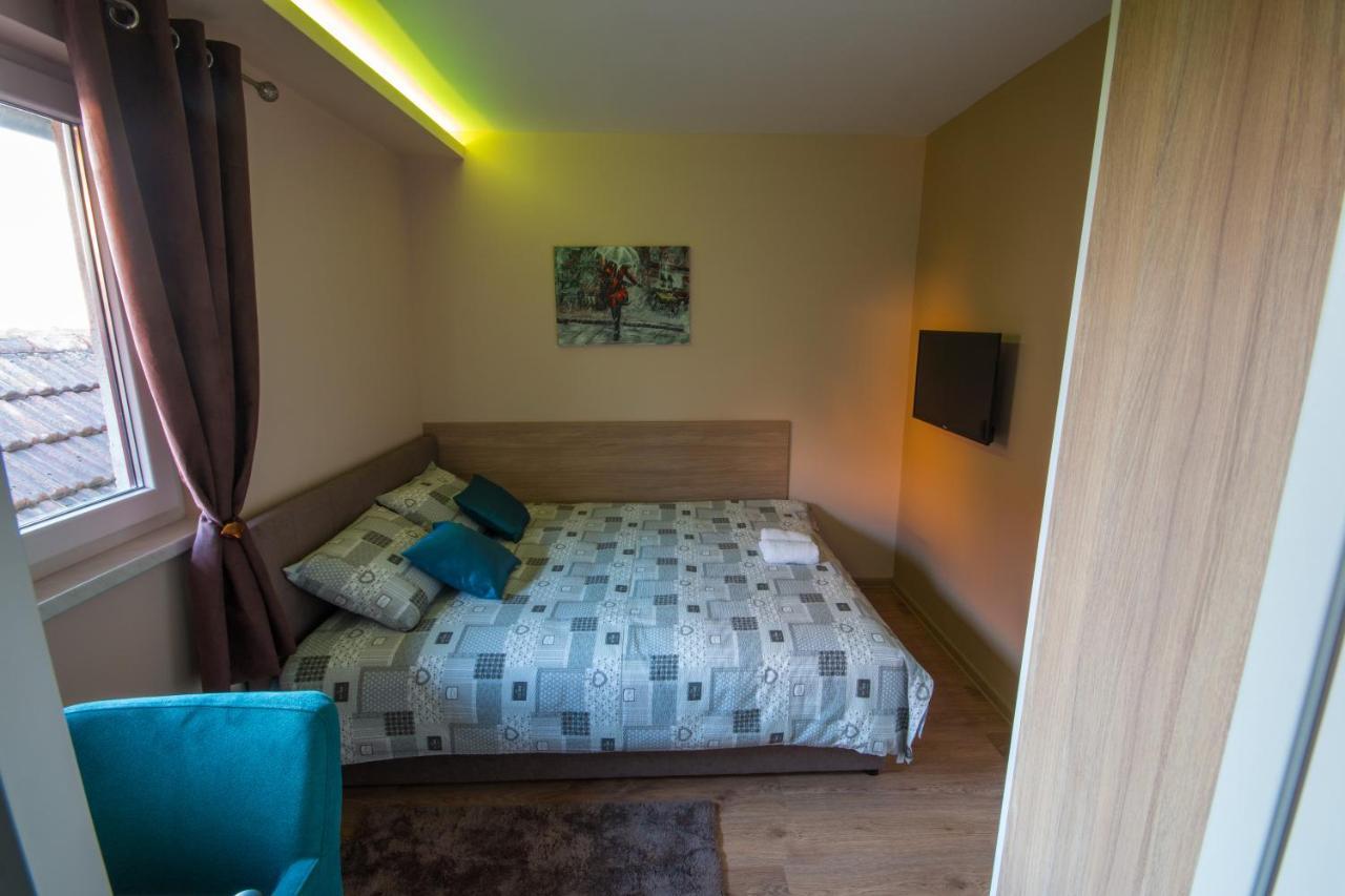 Gradiska Na Savi Apartmani I Sobe Exterior foto